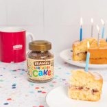 Beanies szülinapi bögre, 12db Birthday Cake Stick kávéval, ajándék dobozban